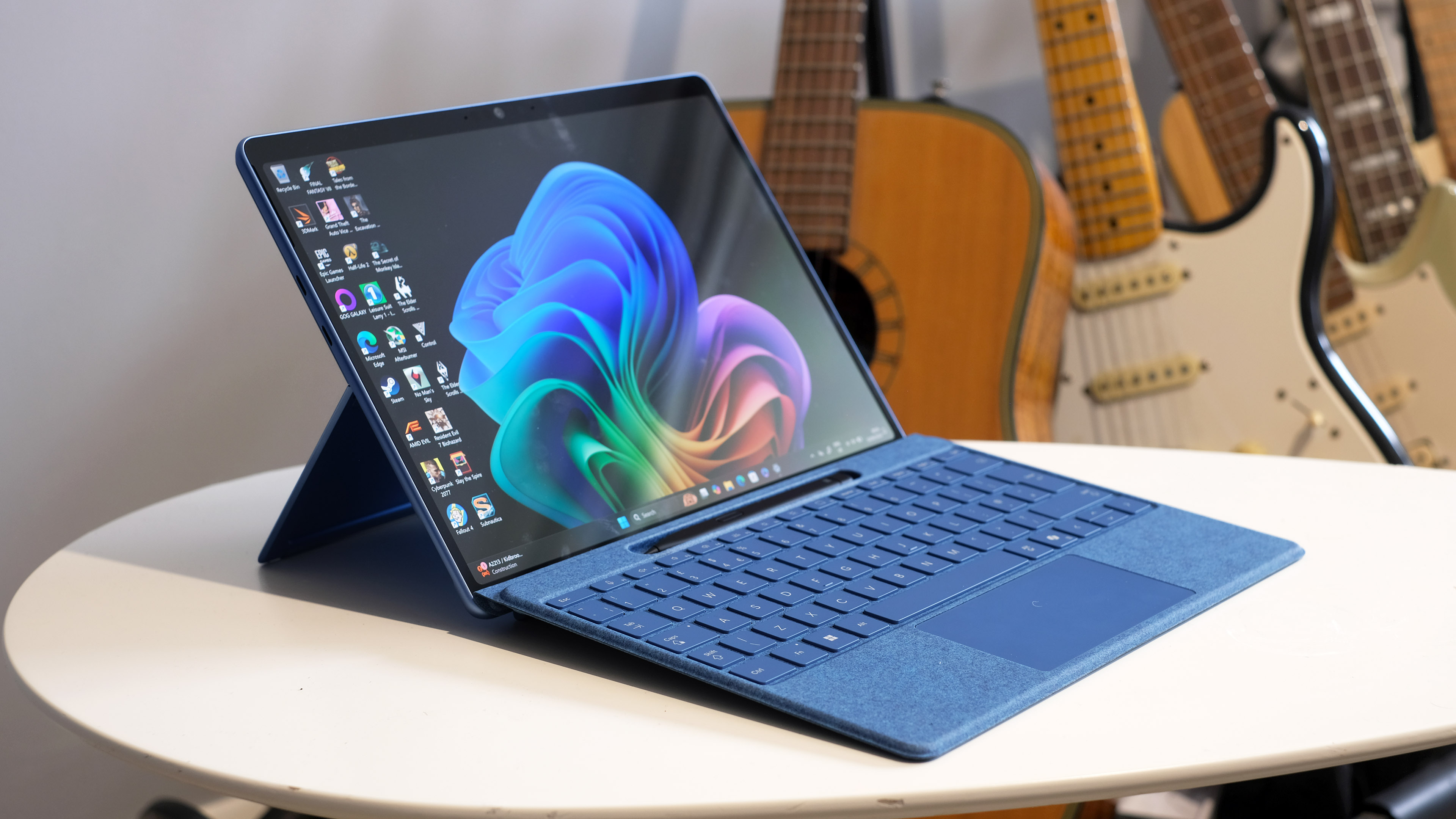 Microsoft Surface Pro 11 — 10 แล็ปท็อป Copilot+ PC และ AI Laptop ยอดนิยมแห่งปี 2026 ตอบโจทย์การทำงานยุคใหม่
