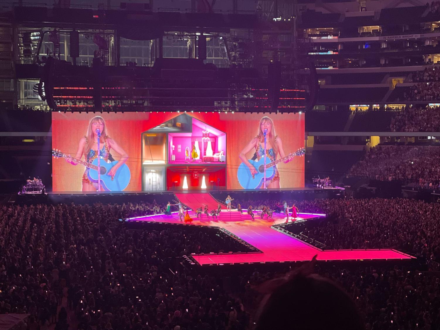 The Eras Tour — Taylor Swift — 10 อันดับทัวร์คอนเสิร์ตที่ทำรายได้สูงที่สุดในโลกตลอดกาล อัปเดตสถิติล่าสุดปี 2026