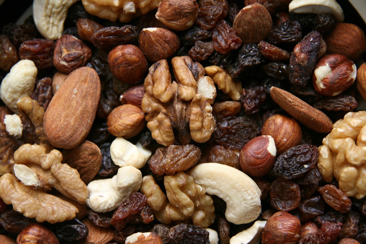 ลูกเกดแห้ง (Raisins) — 10 อันดับอาหารธรรมชาติที่มีปริมาณโพแทสเซียมสูงที่สุดต่อ 100 กรัม