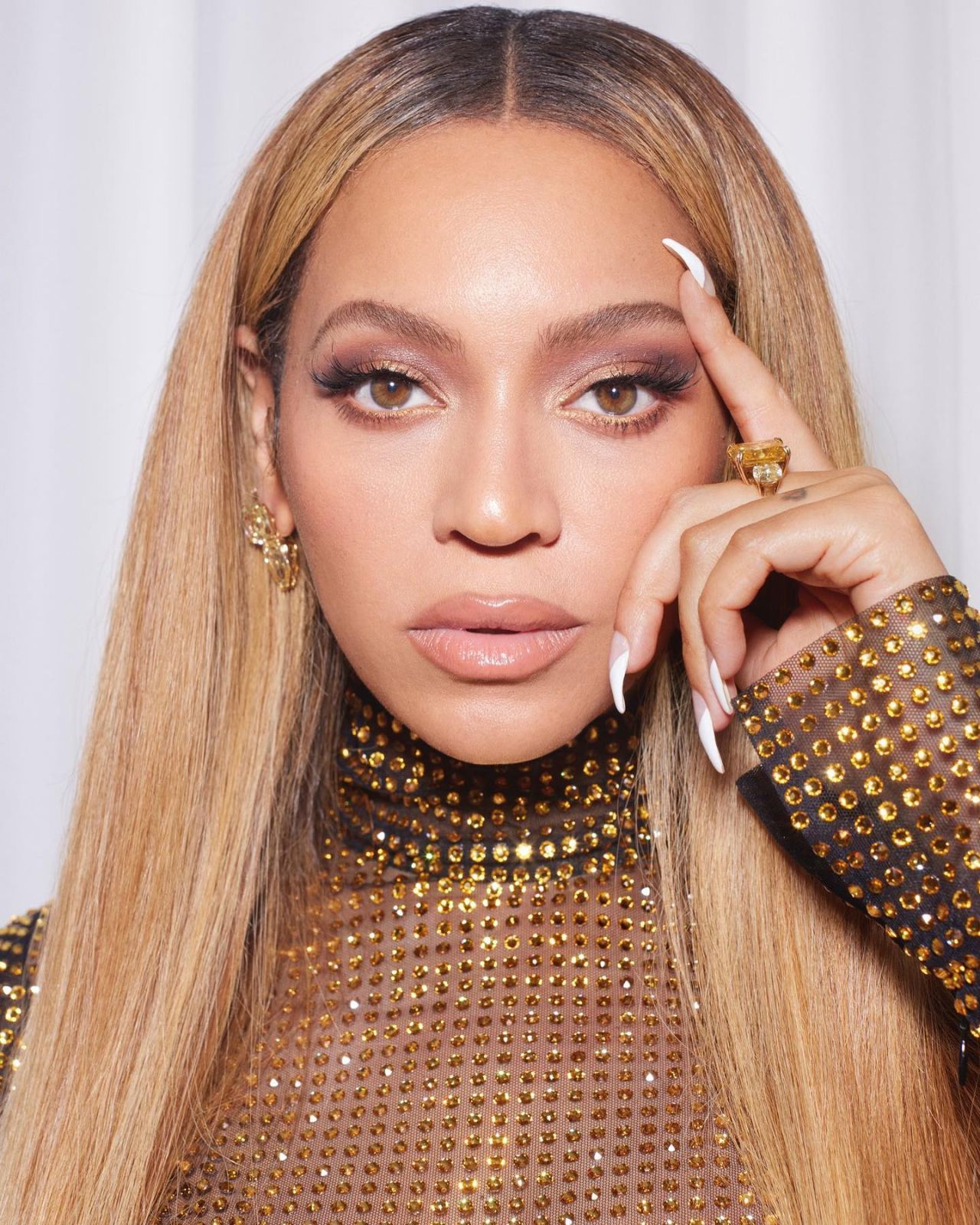 Beyoncé (@beyonce) — 10 อันดับบัญชี Instagram ที่มีผู้ติดตามมากที่สุดในโลก อัปเดตสถิติล่าสุดปี 2026