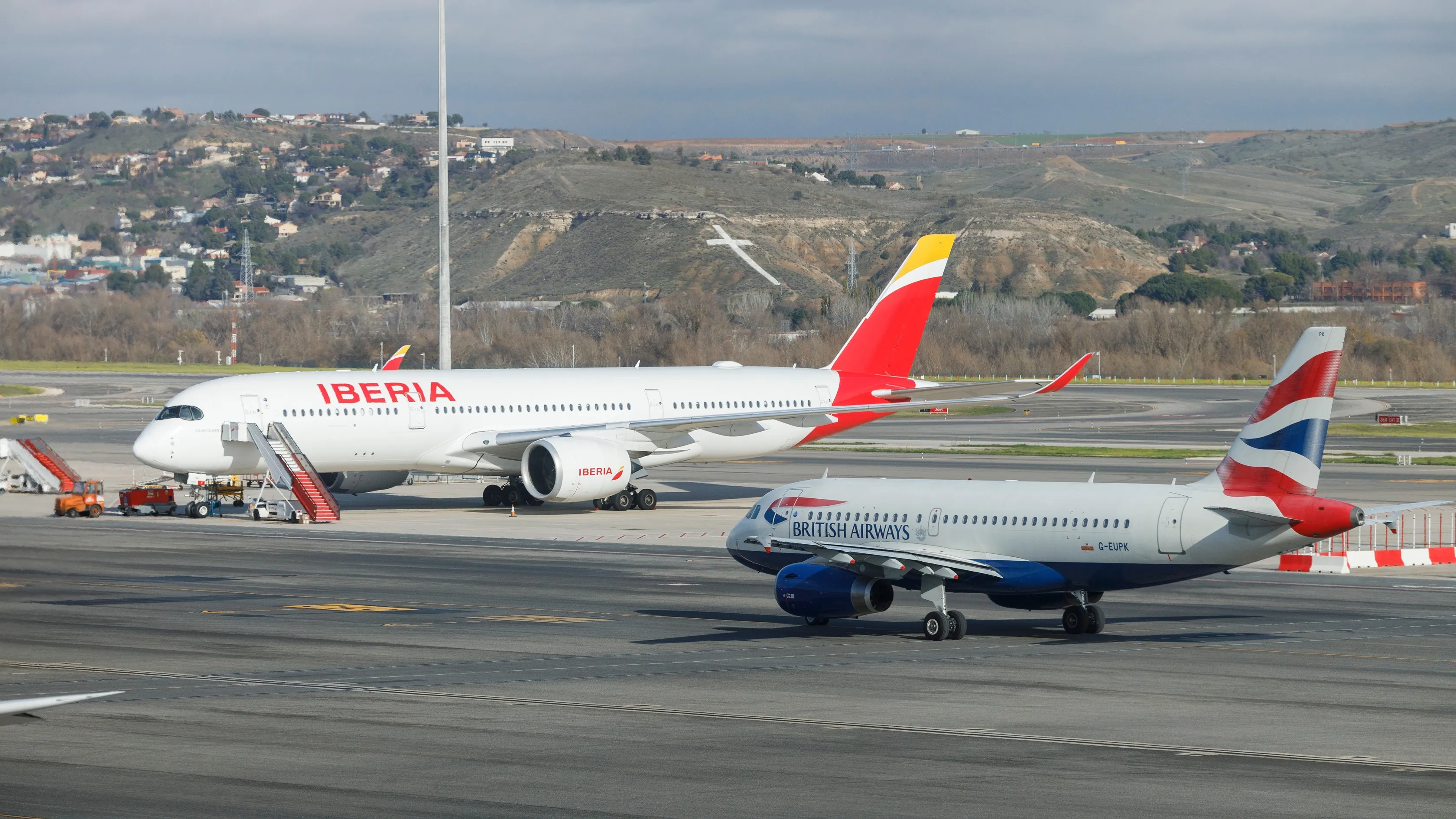 อินเตอร์เนชันแนล แอร์ไลน์ส กรุ๊ป - ไอเอจี (International Airlines Group - IAG) — 10 อันดับกลุ่มสายการบินที่มีจำนวนเครื่องบินประจำการมากที่สุดในโลก อัปเดตสถิติล่าสุดปี 2026