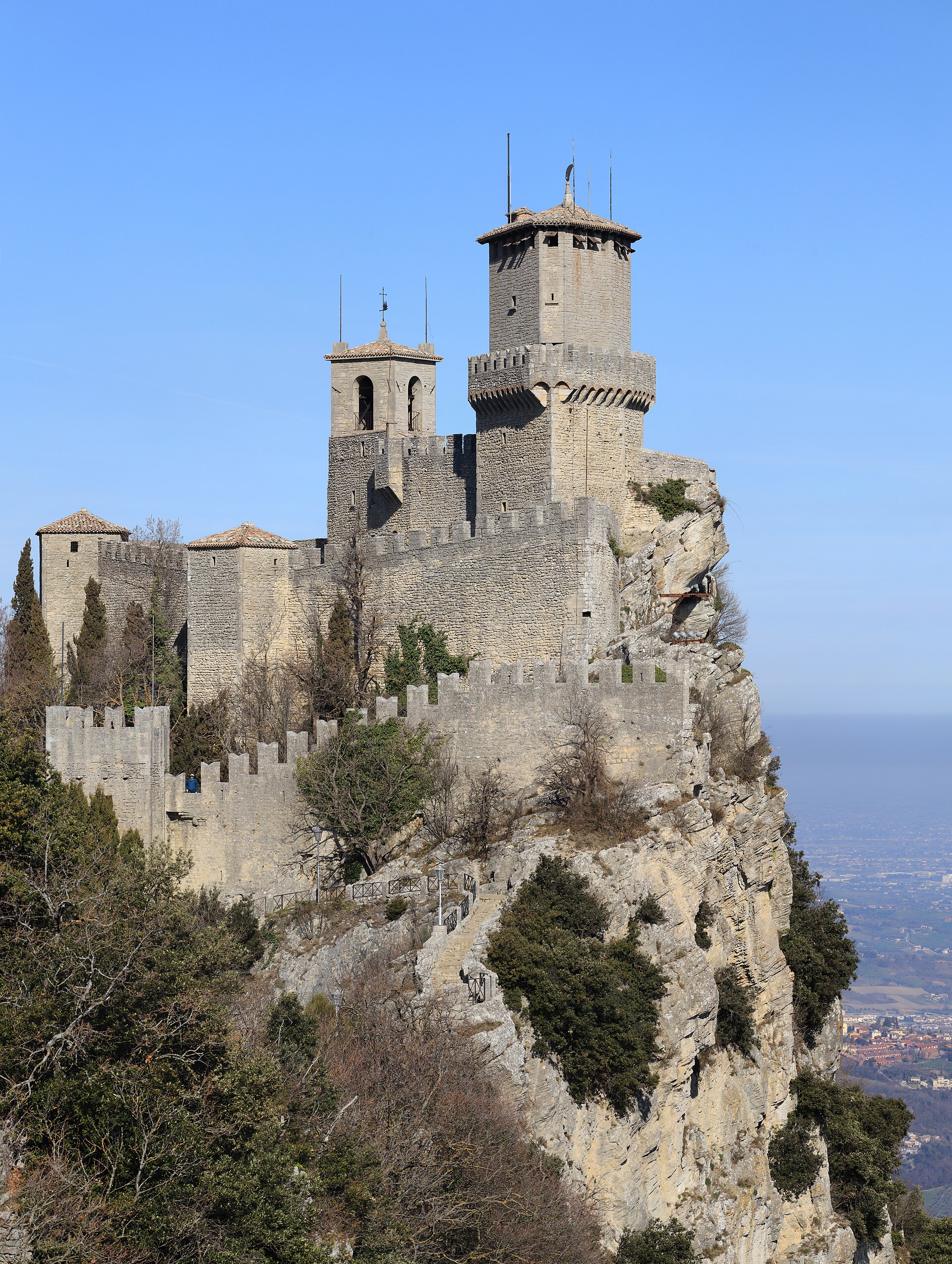 ซานมารีโน (San Marino) — 10 ประเทศที่มีพื้นที่เล็กในโลกอย่างเป็นทางการ เปิดพิกัดจุลรัฐน่าเที่ยวพร้อมเสน่ห์ทางวัฒนธรรมและธรรมชาติ