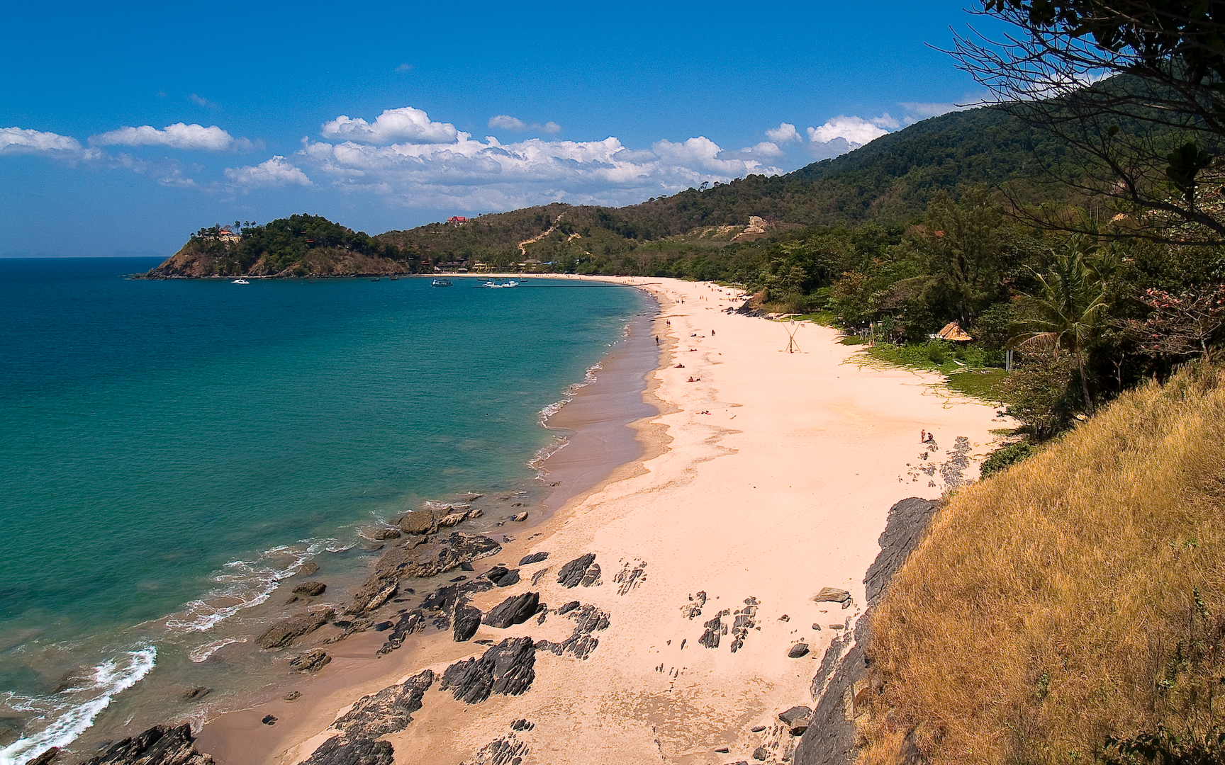 เกาะลันตาใหญ่ — 10 อันดับเกาะที่มีพื้นที่ขนาดใหญ่ที่สุดในประเทศไทย อัปเดตข้อมูลทางการปี 2569