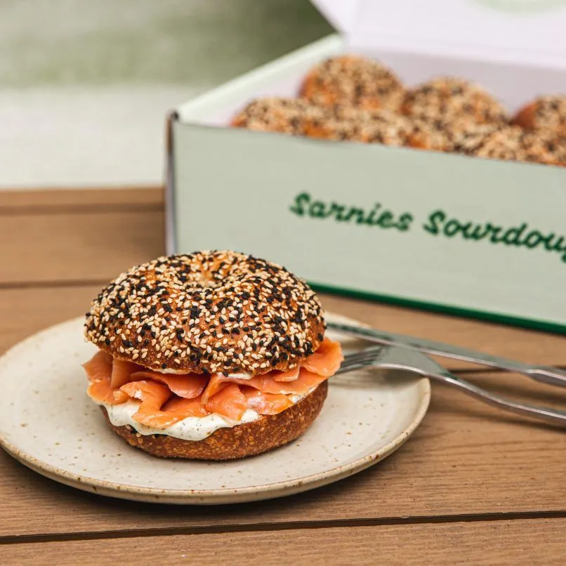 Sarnies Sourdough — 10 คาเฟ่และเบเกอรี่สไตล์อาร์ทิซาน ย่านเจริญกรุง-ตลาดน้อย ยอดนิยมปี 2569 ปักหมุดมุมถ่ายรูปคลาสสิกริมย่านเมืองเก่า