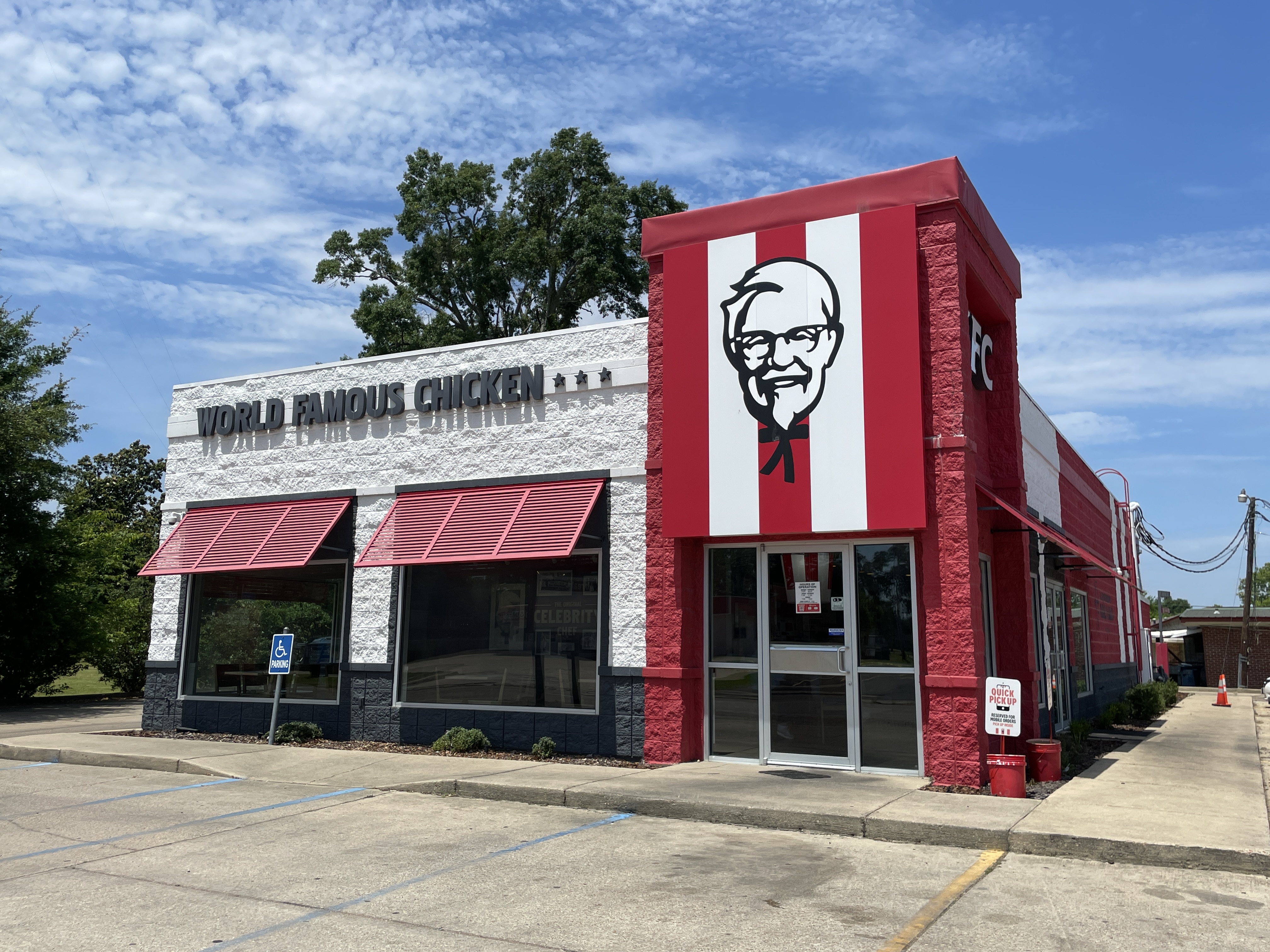 KFC (เคเอฟซี) — 10 อันดับเชนร้านอาหารฟาสต์ฟู้ดที่มียอดขายต่อปีสูงที่สุดในโลก อัปเดตสถิติล่าสุดปี 2026