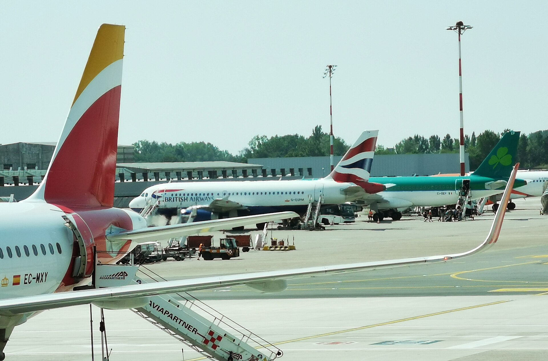 International Airlines Group - IAG (ไอเอจี) — 10 อันดับกลุ่มสายการบินที่มียอดผู้โดยสารรวมต่อปีสูงที่สุดในโลก อัปเดตสถิติล่าสุดปี 2026