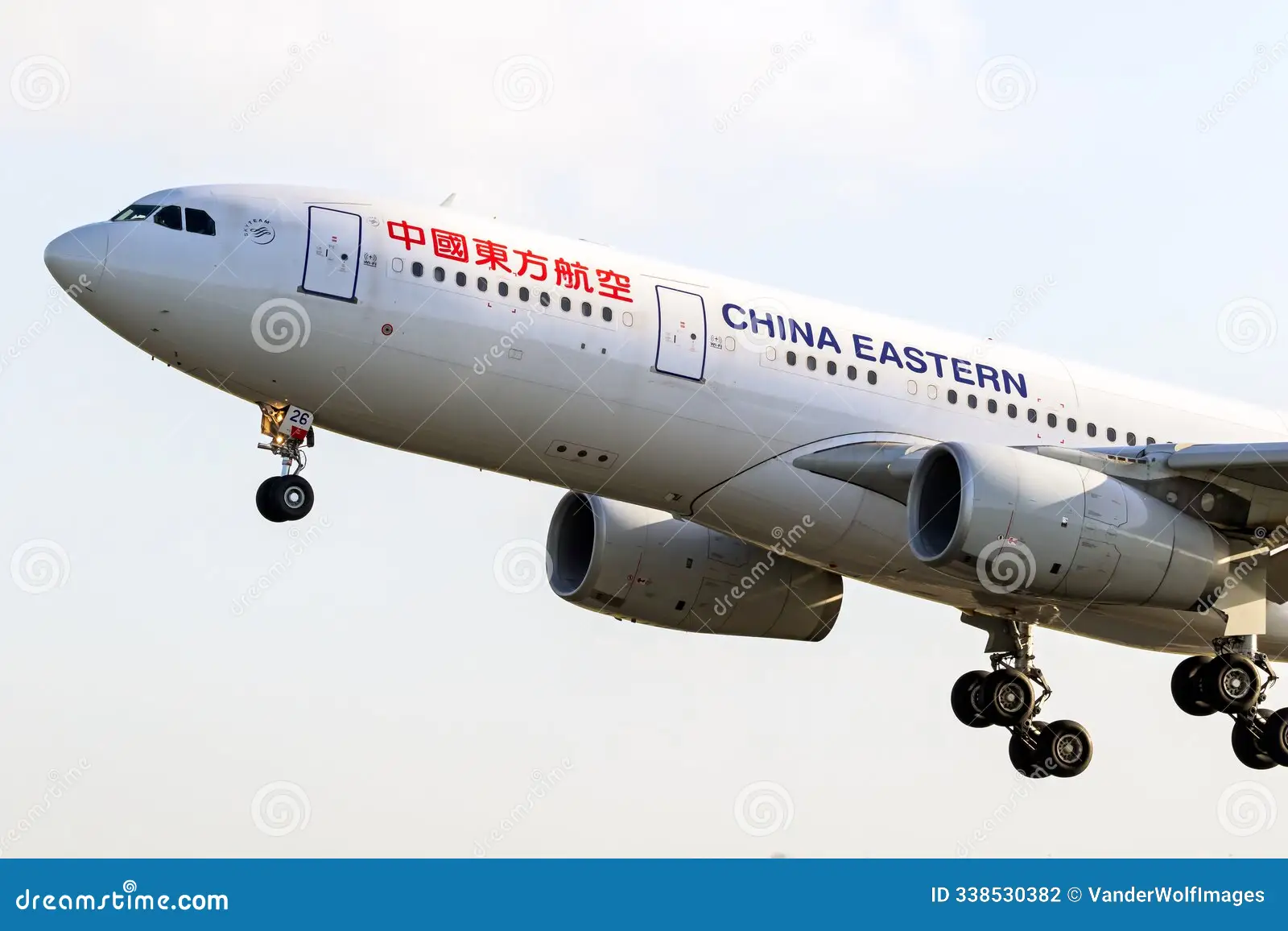 China Eastern Air Holding (ไชน่าอีสเทิร์นแอร์โฮลดิง) — 10 อันดับกลุ่มสายการบินที่มียอดผู้โดยสารรวมต่อปีสูงที่สุดในโลก อัปเดตสถิติล่าสุดปี 2026